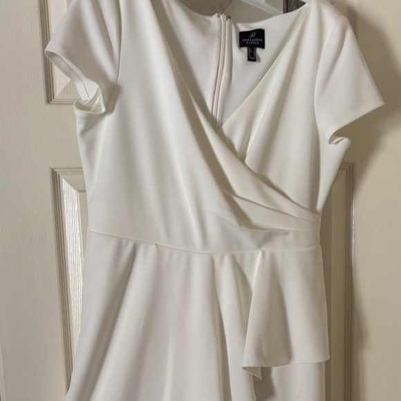 Adrianna  Papell  Elegant Ivory Pantsuit - Picture 2 of 5